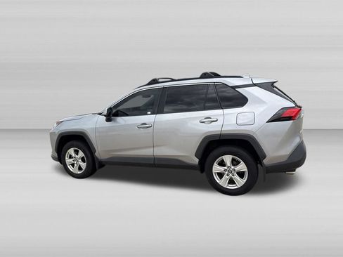 Used 2019 Toyota RAV4 XLE w/ Convenience Package AWD/4WD image 8
