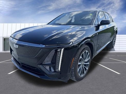 Certified 2024 Cadillac Lyriq Sport AWD/4WD image 6