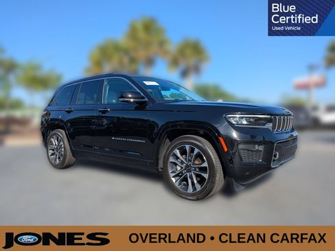 Used 2022 Jeep Grand Cherokee Overland w/ Luxury Tech Group IV AWD/4WD image 1