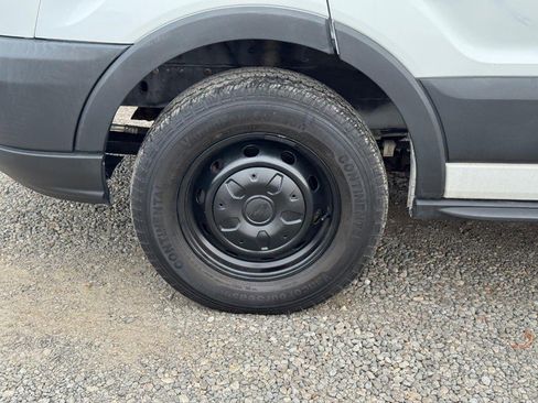 Used 2018 Ford Transit 350 XL image 11