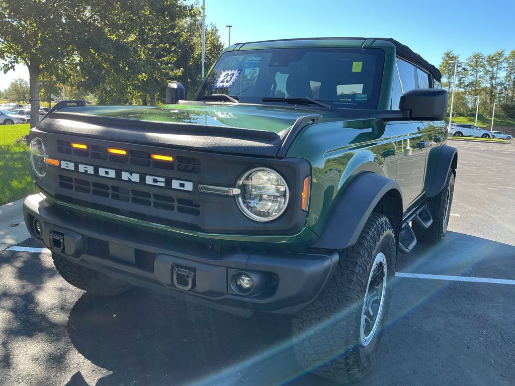 Used 2023 Ford Bronco Black Diamond w/ Sasquatch Package AWD/4WD image 3