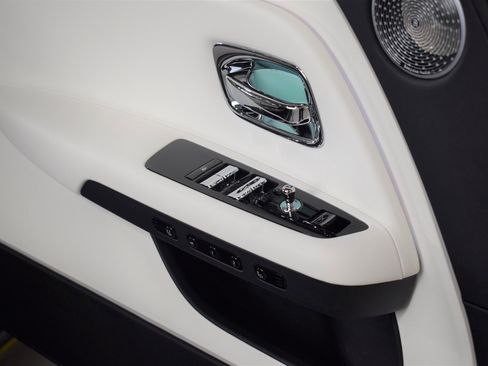 New 2024 Rolls-Royce Spectre w/ Spectre Launch Package image 38