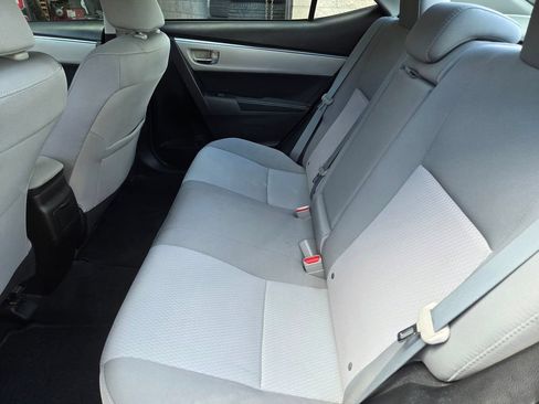 Used 2015 Toyota Corolla LE FWD image 13