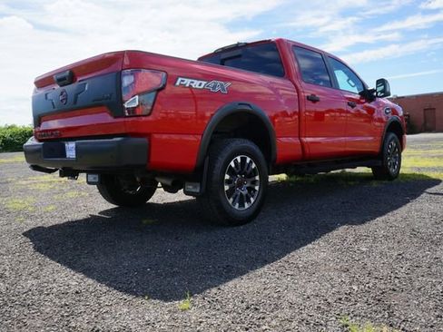 Used 2024 Nissan Titan PRO-4X w/ Pro-4x Convenience Package AWD/4WD image 7