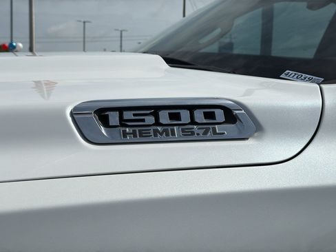 Used 2019 RAM 1500 Limited AWD/4WD image 10