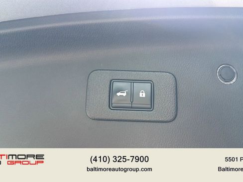 Used 2021 Nissan Armada SL w/ Captain's Chairs Package AWD/4WD image 32