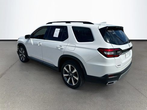 Used 2025 Honda Pilot Elite image 5