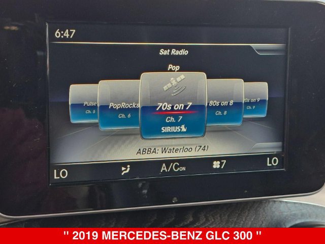 Used 2019 Mercedes-Benz GLC 300 4MATIC image 23
