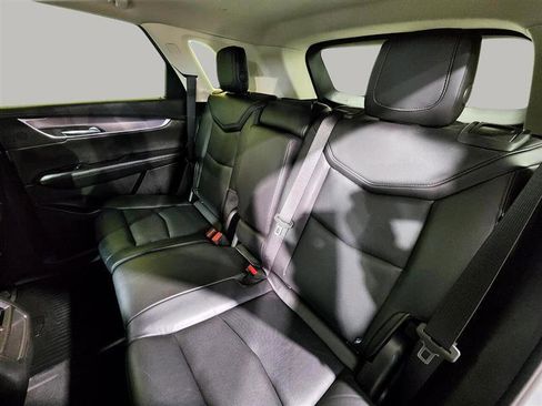 Used 2019 Cadillac XT5 Luxury image 28