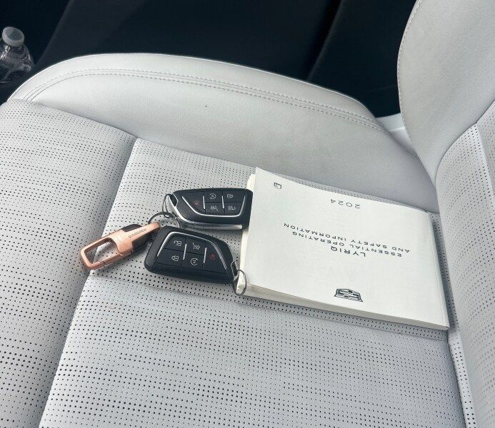 Certified 2024 Cadillac Lyriq Luxury AWD/4WD image 12