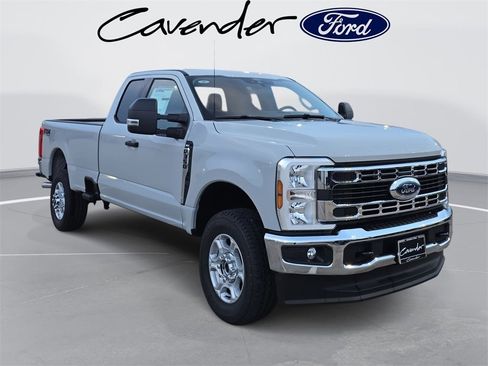 New 2026 Ford F350 XLT w/ FX4 Off-Road Package image 3