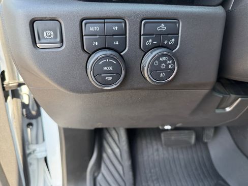 Used 2024 Chevrolet Silverado 1500 LT Trail Boss w/ Convenience Package II image 25