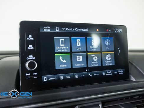 Used 2025 Honda Pilot Touring image 17