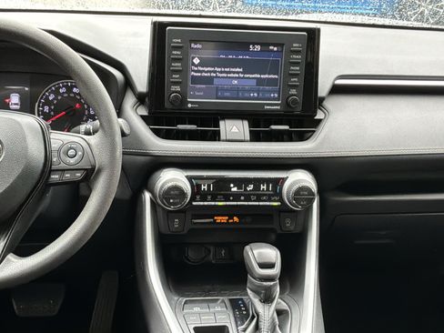 Used 2022 Toyota RAV4 XLE w/ Convenience Package FWD image 30