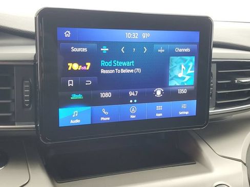 Used 2021 Ford Explorer XLT w/ Equipment Group 202A RWD image 27