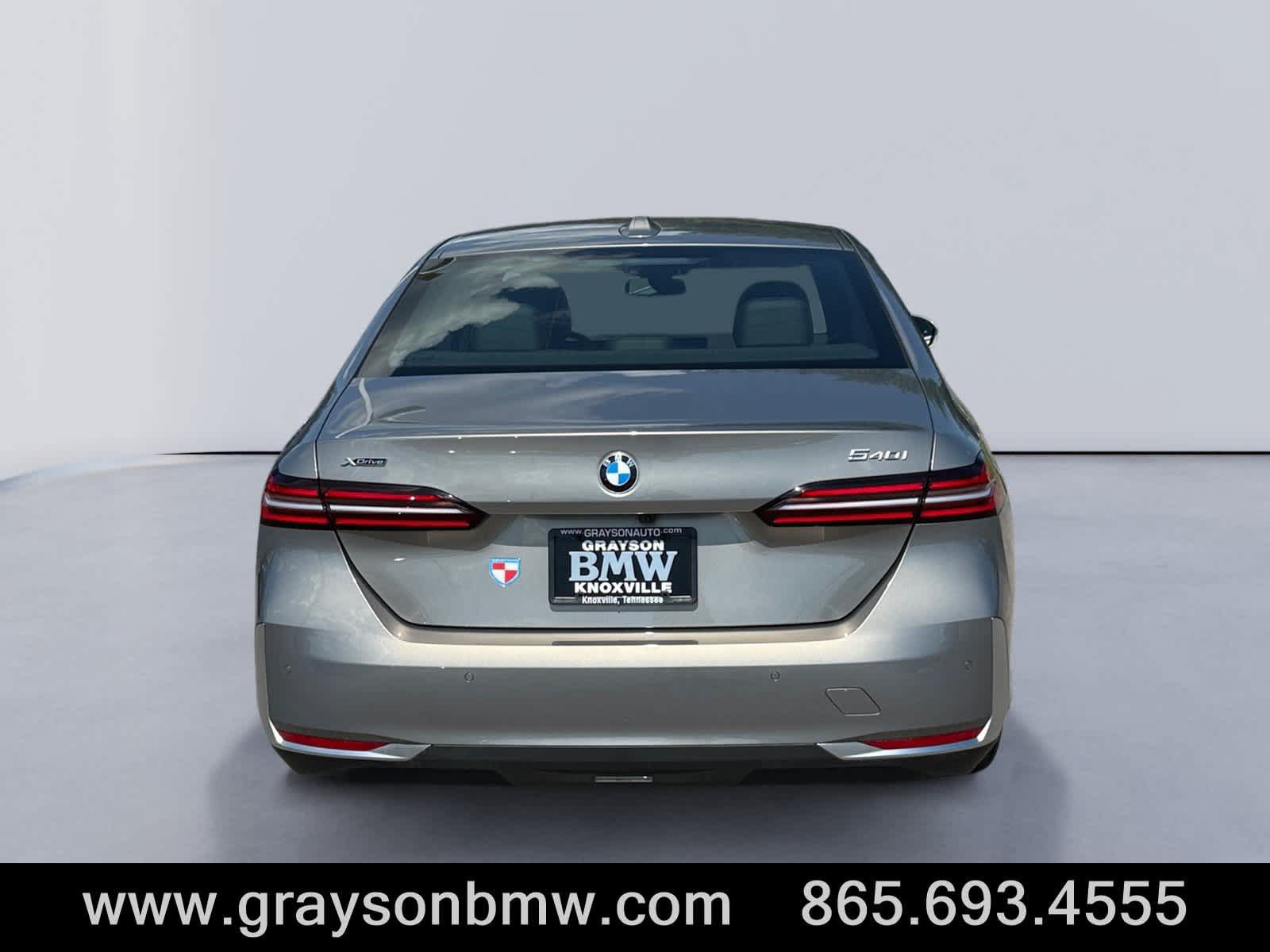 Used 2026 BMW 540i xDrive w/ Premium Package AWD/4WD image 4