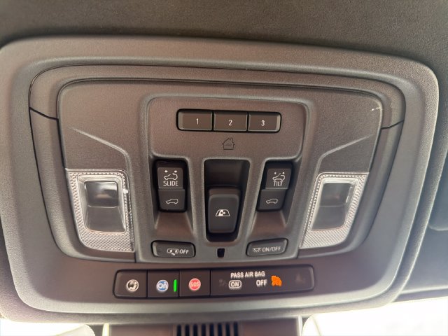 Used 2024 GMC Sierra 2500 Denali Ultimate AWD/4WD image 30