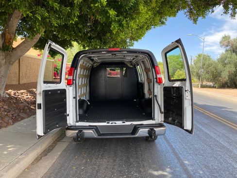 Used 2025 Chevrolet Express 2500 w/ Driver Convenience Package RWD image 10