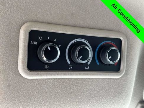 Used 2020 Chevrolet Express 2500 LT w/ LT Preferred Equipment Group RWD image 18