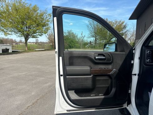 Used 2020 GMC Sierra 1500 SLE w/ Trailering Package AWD/4WD image 11