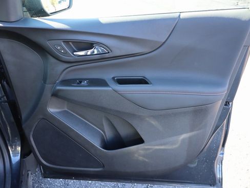 Used 2022 Chevrolet Equinox RS image 24