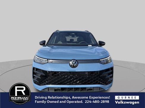 New 2026 Volkswagen Tiguan SE R-Line AWD/4WD image 3