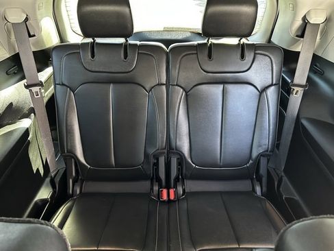 Used 2022 Jeep Grand Cherokee L Limited w/ MOPAR Finishing Package image 28