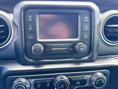 Used 2021 Jeep Wrangler Unlimited Willys image 16