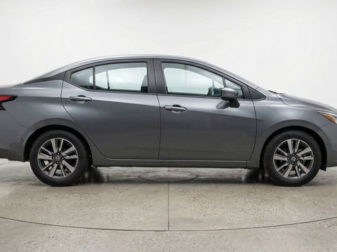 Used 2025 Nissan Versa SV image 11