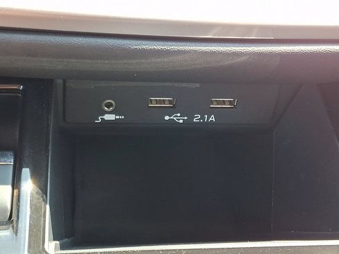 Used 2022 Subaru Outback Premium AWD/4WD image 26
