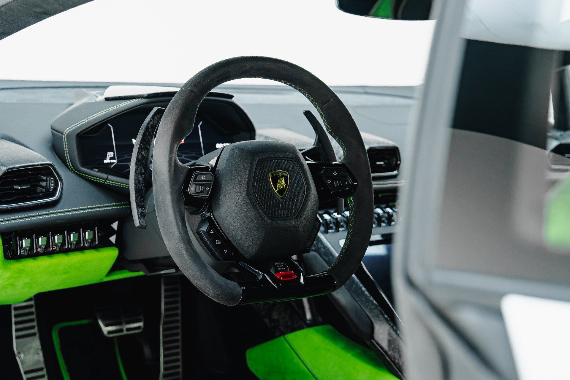 Used 2021 Lamborghini Huracan EVO RWD image 53