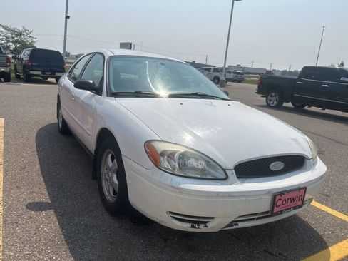Used 2005 Ford Taurus SE image 7