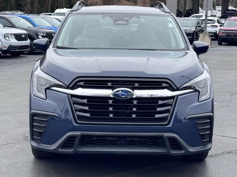 Used 2024 Subaru Ascent Premium w/ Convenience Package image 16