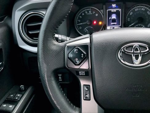 Used 2023 Toyota Tacoma TRD Off-Road image 23