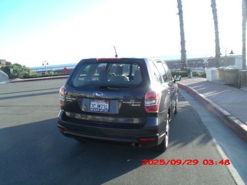 Used 2014 Subaru Forester 2.5i image 5