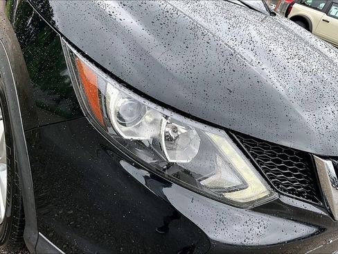 Used 2019 Nissan Rogue Sport SV w/ Technology Package FWD image 29