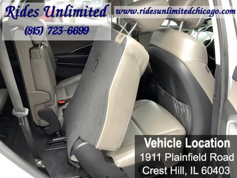 Used 2014 Hyundai Santa Fe GLS image 32