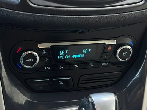 Used 2013 Ford C-MAX SEL image 37