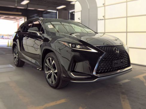 Used 2021 Lexus RX 350L FWD w/ Premium Package image 4