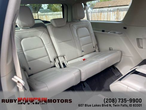 Used 2019 Lincoln Navigator L Reserve AWD/4WD image 34