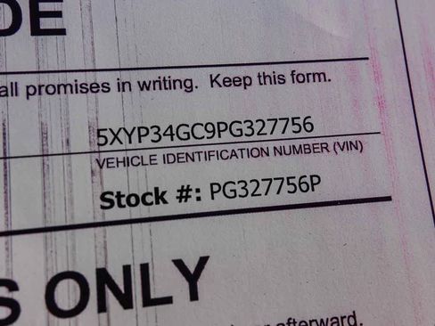 Used 2023 Kia Telluride EX w/ EX Captain's Chair Package image 28