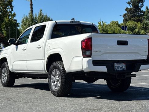 Used 2022 Toyota Tacoma SR AWD/4WD image 6