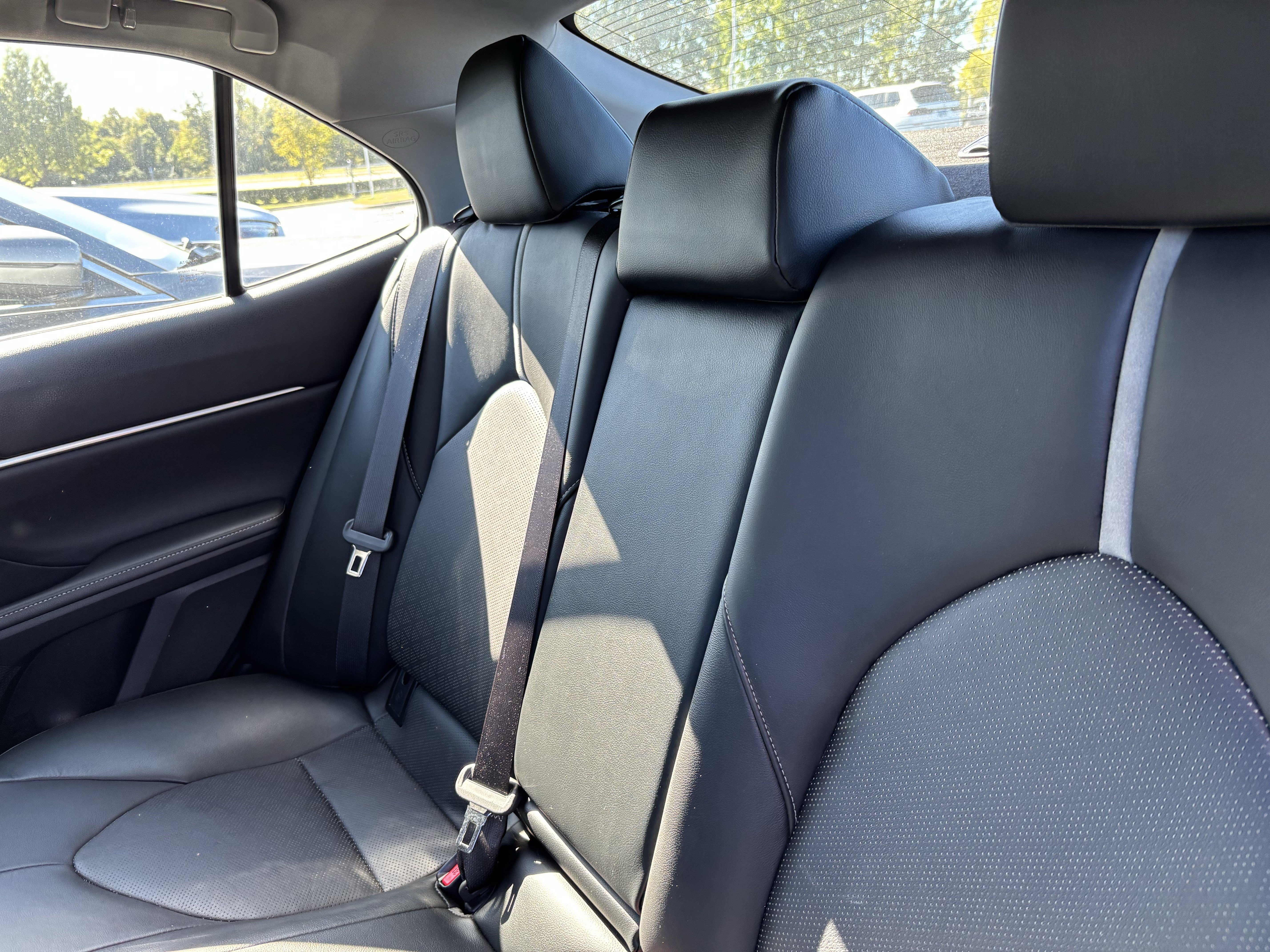 Used 2021 Toyota Camry XSE FWD image 33