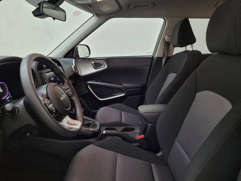 Used 2025 Kia Soul LX w/ LX Technology Package image 17