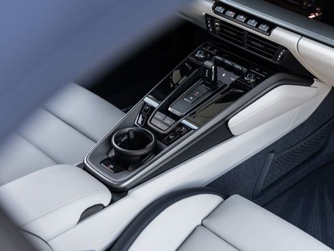 New 2026 Porsche 911 Carrera image 39