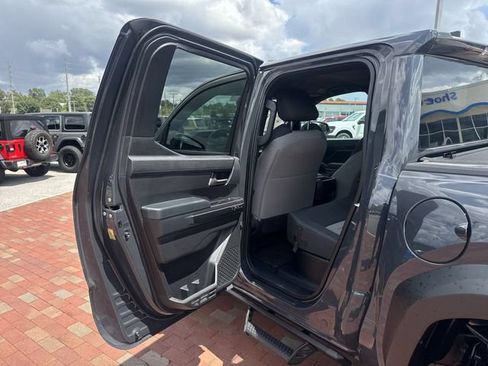 Used 2024 Toyota Tacoma TRD Off-Road AWD/4WD image 27