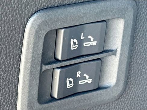 New 2026 Lexus LX 600 4WD w/ Premium Package image 13