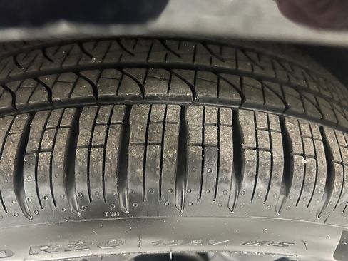 New 2026 Chrysler Pacifica Limited w/ S Appearance Package image 11