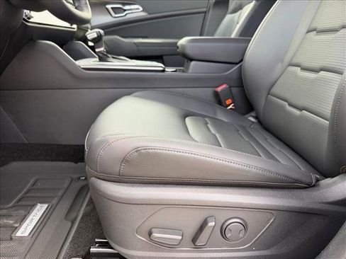 New 2026 Kia Sportage SX FWD image 11