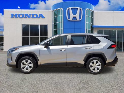 Used 2023 Toyota RAV4 LE FWD image 6